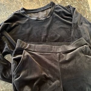 Stretch Velvet Cable and Gauge Sweatsuit